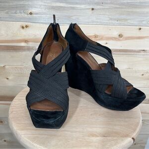 Donald J Pliner Black suede wedges
